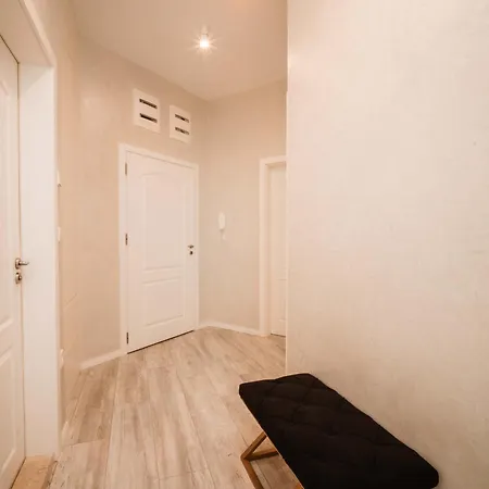 Sea View Family La Апартаменти